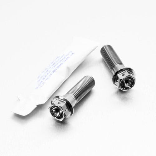 Pro-Bolt プロボルト Titanium Rear Brake Caliper Mount Kit Race Spec (TIRBMON20R) (CDC その他(ボルト) Pro-Bolt プロボルト Titanium Rear Brake Caliper Mount Kit Race Spec (TIRBMON20R) (CDC その他(ボルト)