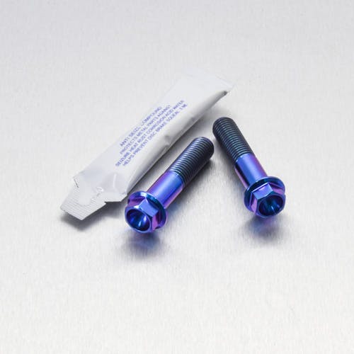 Pro-Bolt プロボルト Titanium Rear Brake Caliper Mount Kit (TIRBMON270) TIRBMON270P (C その他(ボルト) Pro-Bolt プロボルト Titanium Rear Brake Caliper Mount Kit (TIRBMON270) TIRBMON270P (C その他(ボルト)