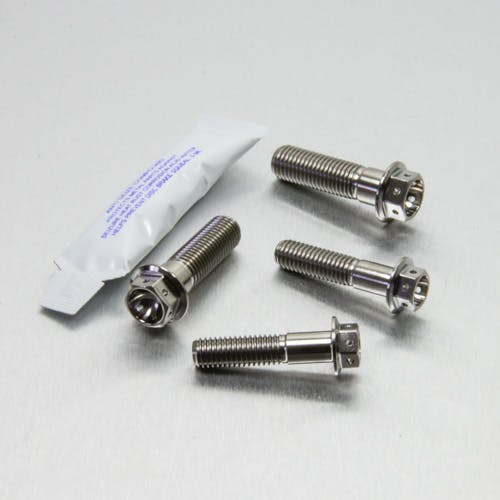 Pro-Bolt プロボルト Titanium Top & Bottom Clamp Yoke Pinch Kit Race Spec (TITRIPCL590 その他(ボルト) Pro-Bolt プロボルト Titanium Top & Bottom Clamp Yoke Pinch Kit Race Spec (TITRIPCL590 その他(ボルト)