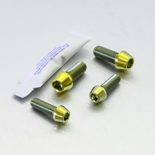 Pro-Bolt プロボルト Titanium Top ＆ Bottom Clamp Yoke Pinch Kit (TITRIPCL690) TITRIPCL690G (CDC)【ネット注文限定・別送品】