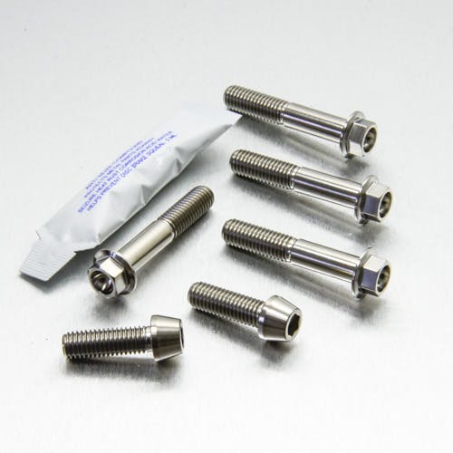 Pro-Bolt プロボルト Titanium Top & Bottom Clamp Yoke Pinch Kit (TITRIPCL810) (CDC) その他(ボルト) Pro-Bolt プロボルト Titanium Top & Bottom Clamp Yoke Pinch Kit (TITRIPCL810) (CDC) その他(ボルト)