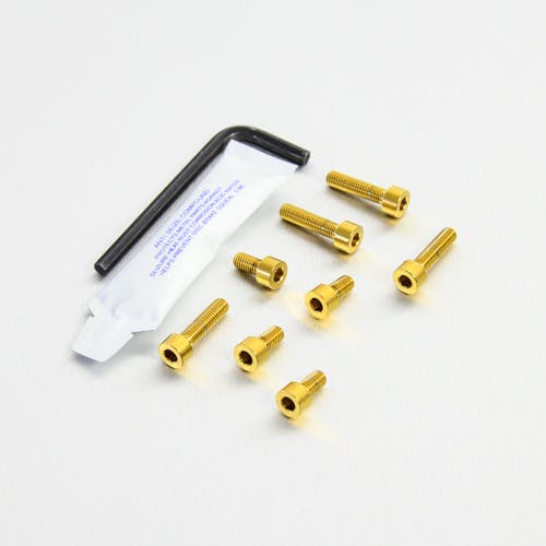 Pro-Bolt プロボルト Stainless Steel Fuel Cap Kit Suzuki (TSUZSS) TSUZSSG (CDC)【ネット注文限定・別送品】