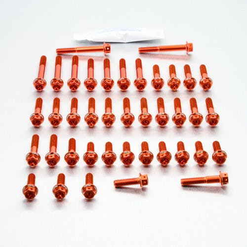 アルミニウム エンジンボルトキット ヤマハ XSR900 レーススペック Etched EYA630HXROE (CDC) その他(ボルト) アルミニウム エンジンボルトキット ヤマハ XSR900 レーススペック Etched EYA630HXROE (CDC) その他(ボルト)