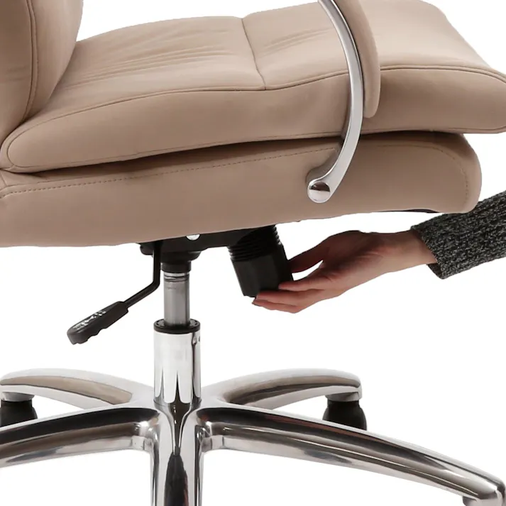 WINcase オフィスチェア グラント キャメル ロータイプ アルミニウム シルキーファイバー デスクチェア 事務椅子 ワークチェア 椅子 チェア 仕事椅子 359144 座り心地 在宅 快適【別送品】