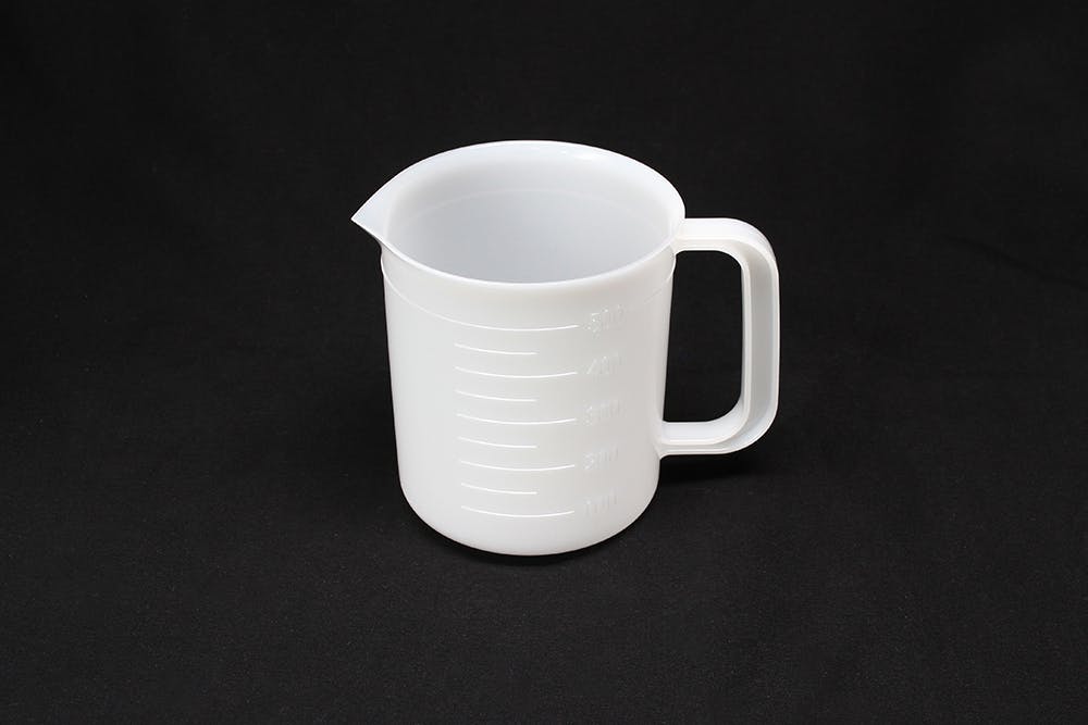 PE手付ビーカー 500ml ポリエチレン 目盛付 計量 111-2220501【別送品】