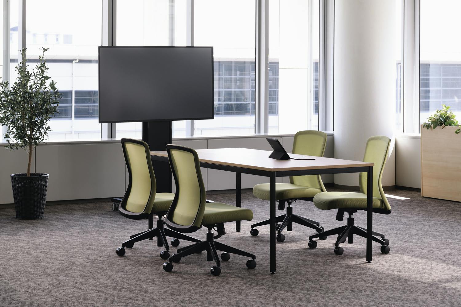 KOEKI 弘益 UTILITY CK03(BK) オフィスチェア メッシュ張り ブラック