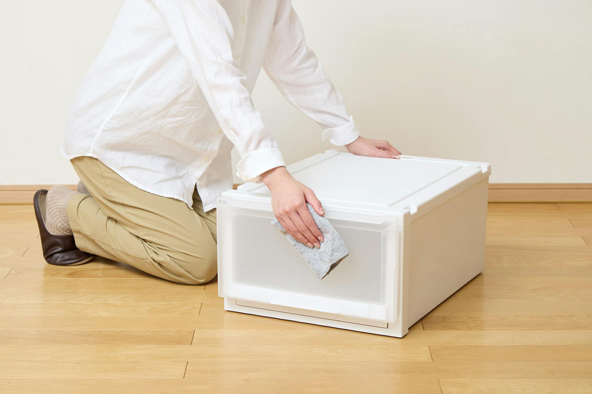 フィッツ ケース アドバンス 55-35M ホワイトクリア インテリア 引出式