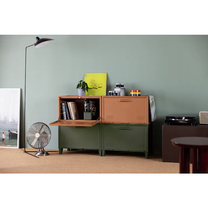 フィッツ ペグ キャビネット ワイド ダークグレー インテリア 扉式 リビング収納 簡単組立 ロッカー風 ヴィンテージ風 扉付き 組み立て簡単 ロッカー 4904746157133【別送品】