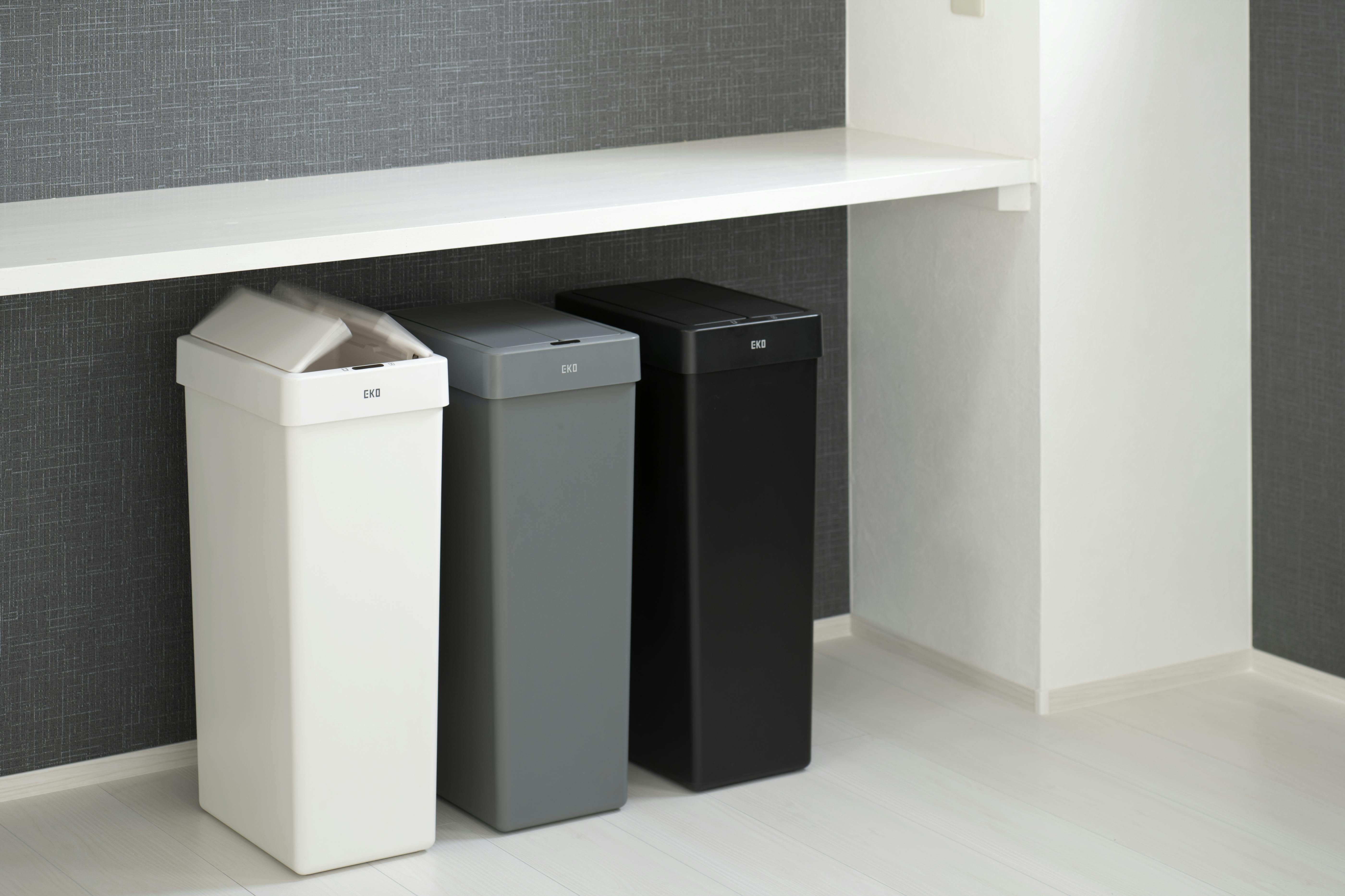 EKOJAPAN EKO エックスウィングライト センサービン 30L