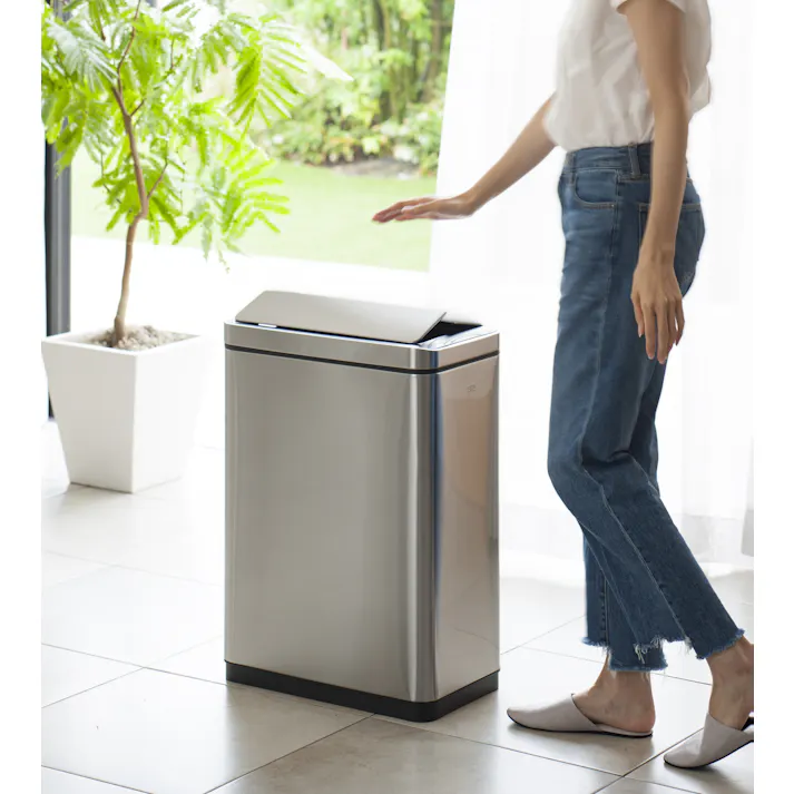 EKOJAPAN EKO デラックスファントム センサービン 45L シルバー EK9287MT-45L ごみ箱 ゴミ箱自動開閉 センサー式45L 両開き アルカリ電池式 単3×6本 インナーボックス付 6951800656123【別送品】