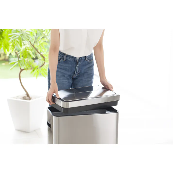 EKOJAPAN EKO デラックスファントム センサービン 30L シルバー EK9287MT-30L ごみ箱 ゴミ箱自動開閉 センサー式30L 両開き アルカリ電池式 単3×6本 インナーボックス付 6951800656130【別送品】