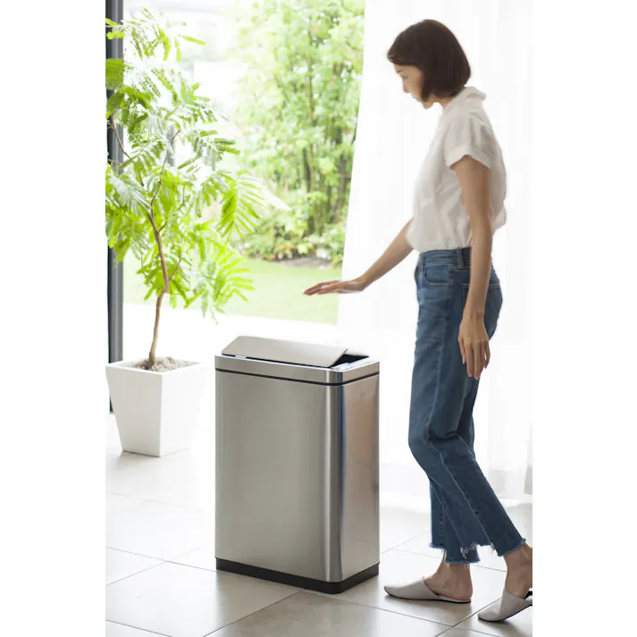 EKOJAPAN EKO デラックスファントム センサービン 30L シルバー EK9287MT-30L ごみ箱 ゴミ箱自動開閉 センサー式30L 両開き アルカリ電池式 単3×6本 インナーボックス付 6951800656130【別送品】