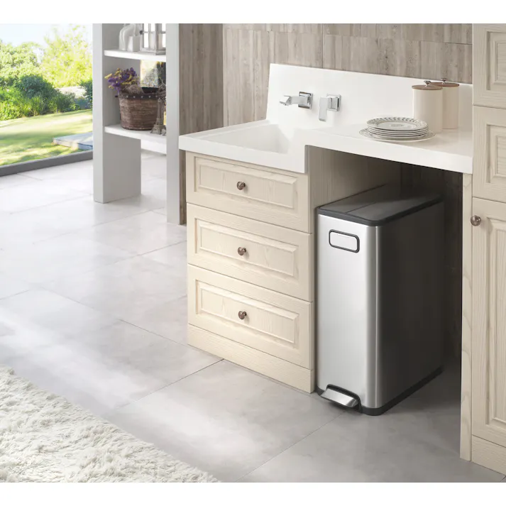 EKOJAPAN EKO エコフライ ステップビン 45L シルバー EK9377MT-45L ごみ箱 ゴミ箱ステップ式45L 両開き ステンレス インナーボックス付 フタ付 キャスター付 6951800656833【別送品】