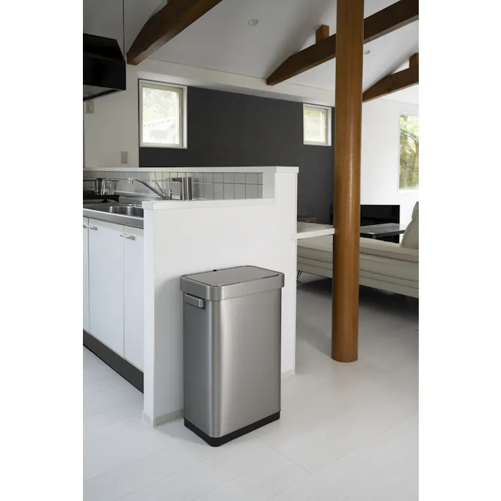 EKOJAPAN EKO デラックスミラージュ Tセンサービン 45L シルバー EK9378MMT-45L ごみ箱 ゴミ箱自動開閉 センサー式45L アルカリ電池式 単3×4本 インナーリング付 6951800660496【別送品】