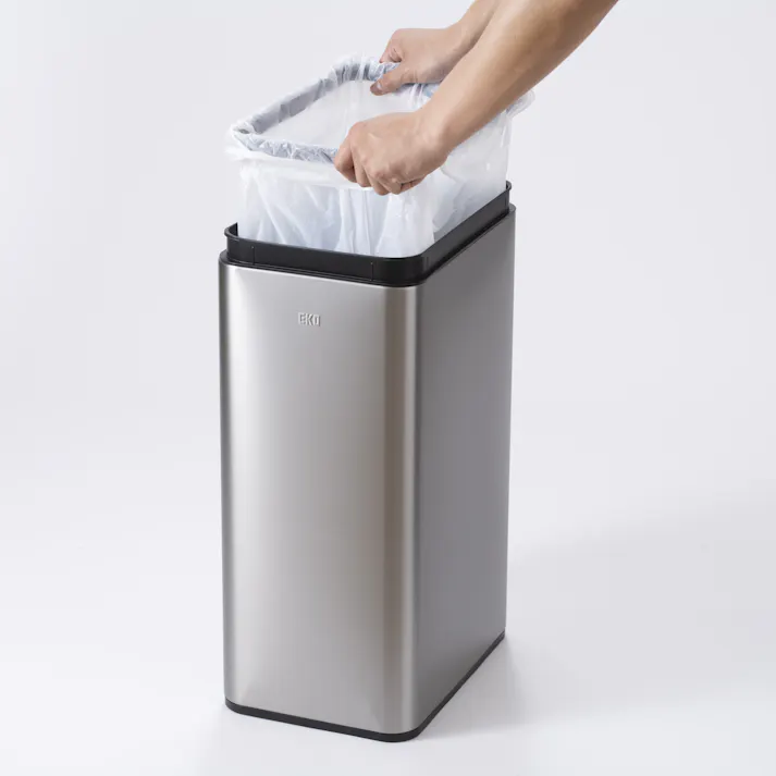 EKOJAPAN ファントムプロセンサービン 35L MMT シルバー EK9577-35L-MMT EKO ごみ箱 ゴミ箱自動開閉 センサー式 アルカリ電池式 単3×2本 インナーボックス付 音が静か 省電力設計 電池残量表示 6951800627086【別送品】
