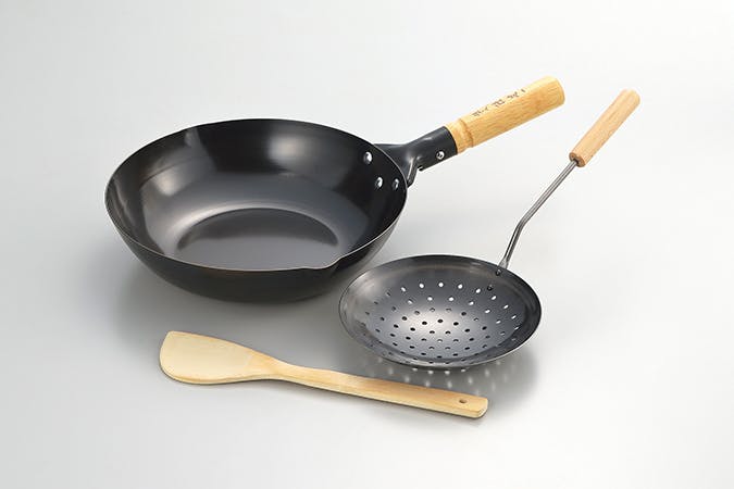 タマハシ 陳 建一 IH200V対応 北京鍋28cm&ミニシャーレン(竹ターナー付) 陳建一 鍋 4975192087770 CK-334R 片手鍋 タマハシ 陳 建一 IH200V対応 北京鍋28cm&ミニシャーレン(竹ターナー付) 陳建一 鍋 4975192087770 CK-334R 片手鍋