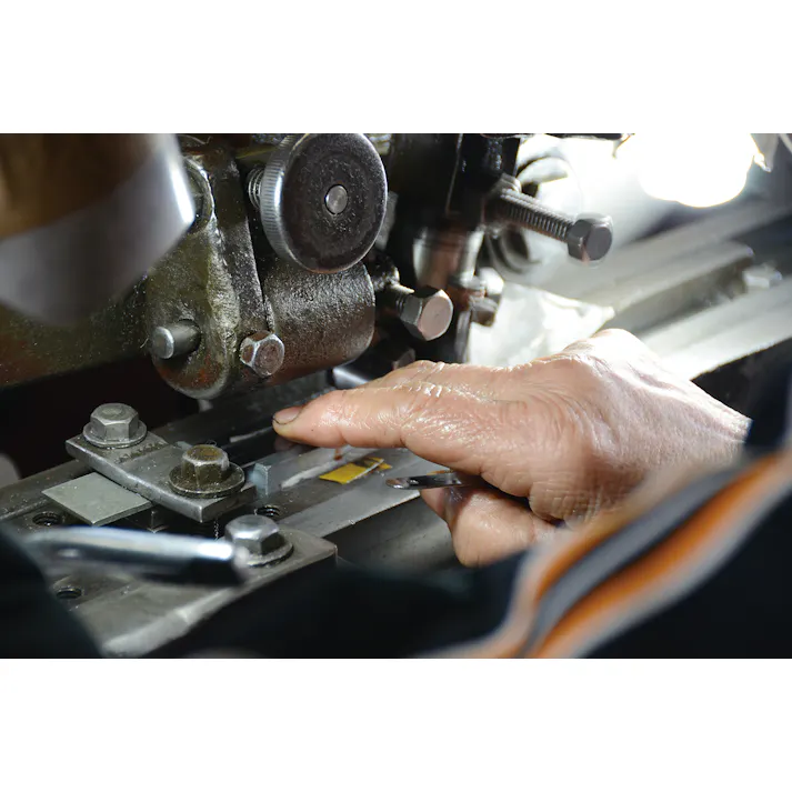 柄沢ヤスリ 爪ヤスリ スタンダード 黒銀 ケース黒 ロゴ銀 美容用品 KY-20SB 4571448090138【別送品】