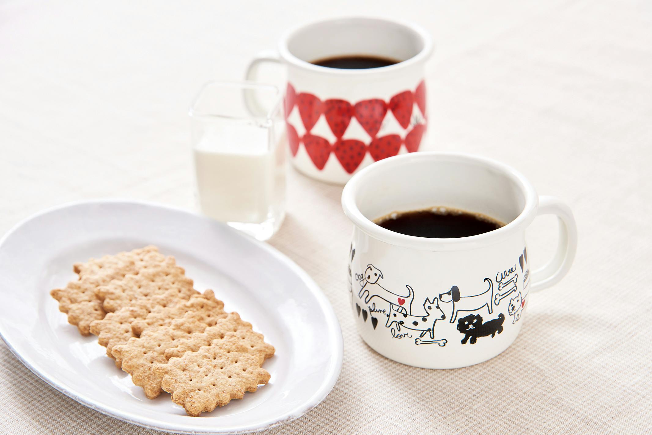 豊琺瑯 Plune. ホーローマグカップ あかいちご プルーン マグ