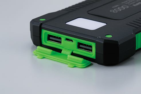 【即日発送・未使用】ソウルイーター 特製イヤホン 応募者全員サービス セーブ・インダストリー ソーラー&USBパワーチャージャー 充電