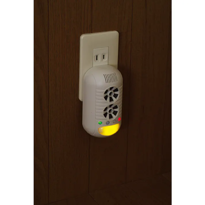 セーブ・インダストリー ダブルスピーカー ねずみ撃退器 超音波 ネズミ駆除 ネズミ捕り SV-3017【別送品】