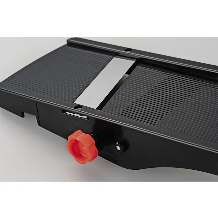 セーブ・インダストリー 刃物産地新潟で作られた 日本製スライサー 千切り器 厚み調整 時短 SV-3178【別送品】