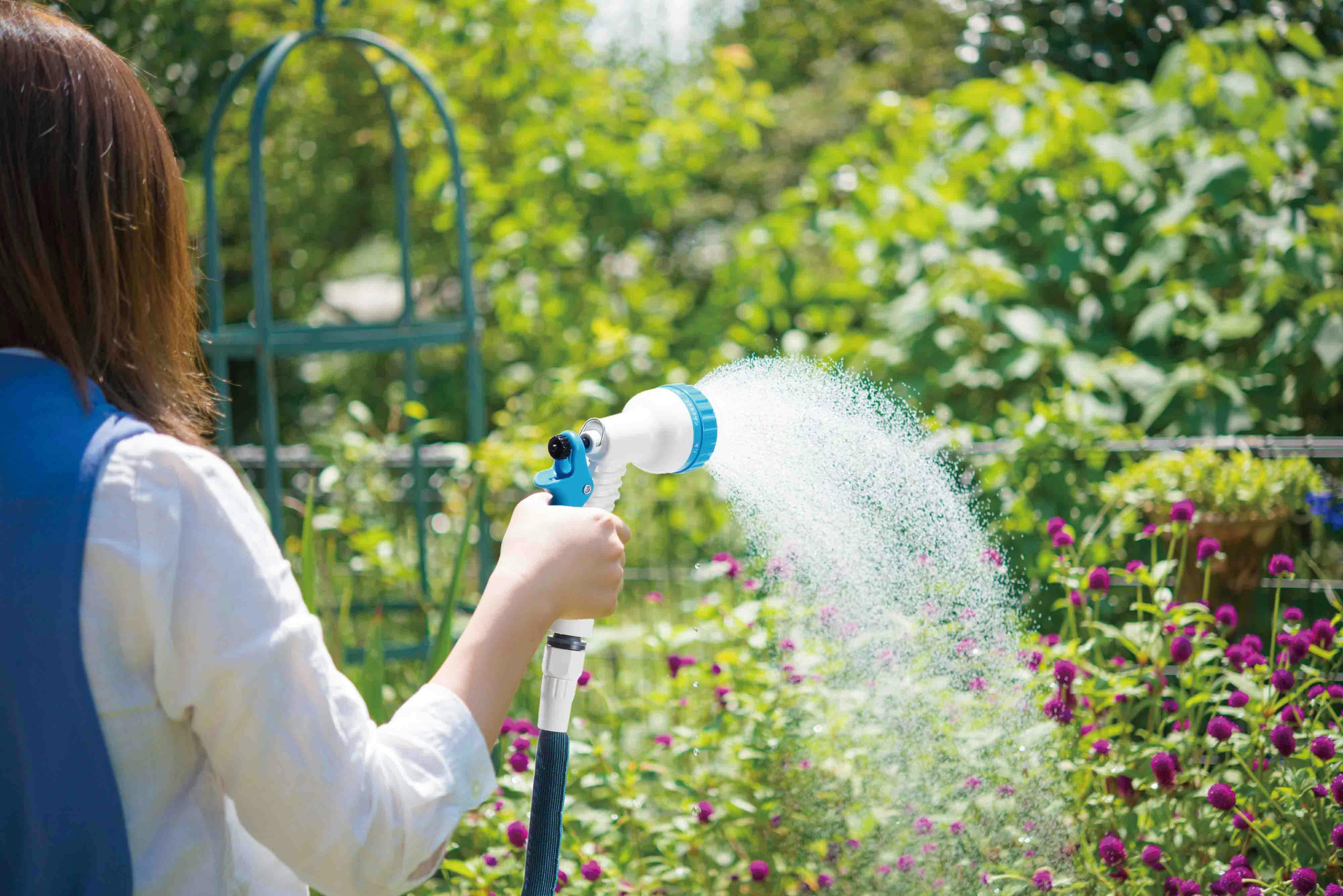 セーブ・インダストリー 便利なのび～るホース 収納フック付き 収納 ホース 水まき SV-5608【別送品】