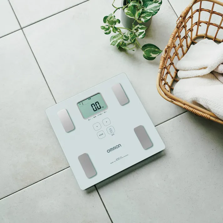 ギフトカタログ ミストラル マリーゴールド 結婚祝 出産祝 御祝 内祝 御礼 御中元 御歳暮 2503114【別送品】