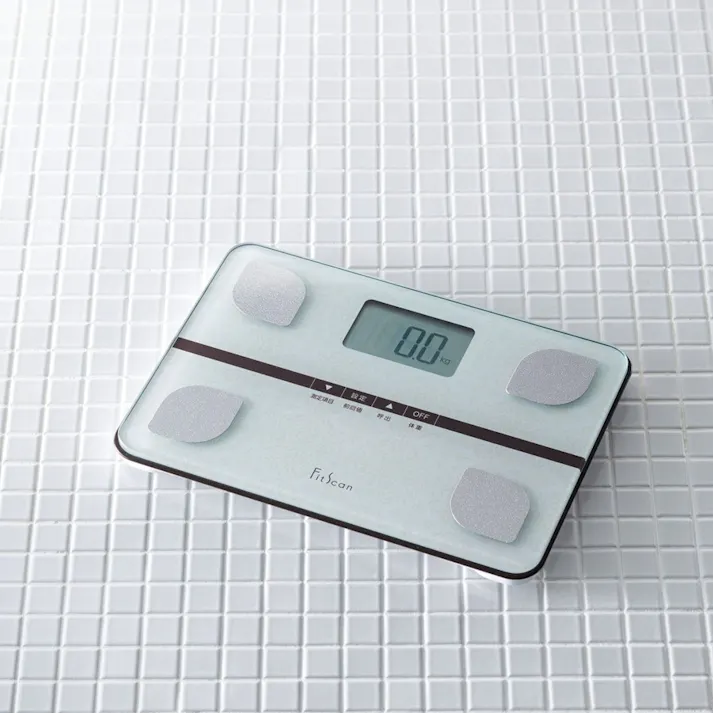 ギフトカタログ ミストラル プルメリア「御歳暮」熨斗付き 得意先 上司 会社 親族 友人 2503112-6【別送品】