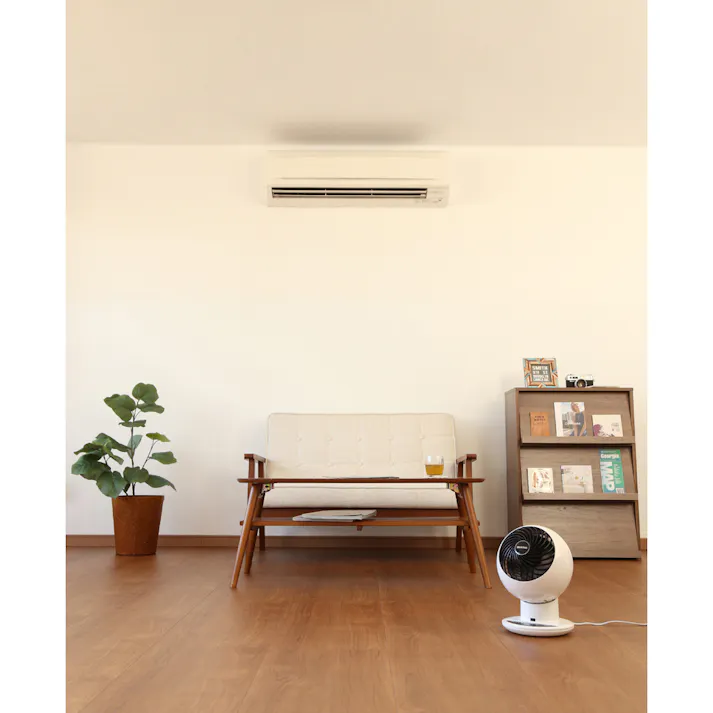 アイリスオーヤマ 強力コンパクトサーキュレーター 上下左右首振りタイプ PCF-SC15T ホワイト 循環 空気 サーキュレーター 4967576347761【別送品】