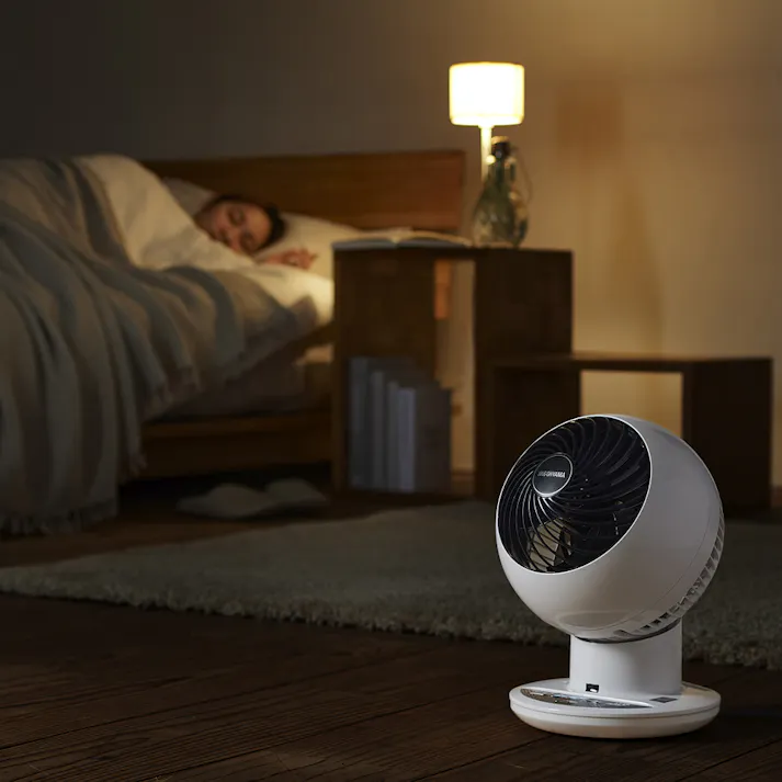 アイリスオーヤマ サーキュレーターアイ 18畳 上下左右首振り 音声操作 PCF-SCV15T ホワイト 循環 空気 サーキュレーター 4967576464109【別送品】