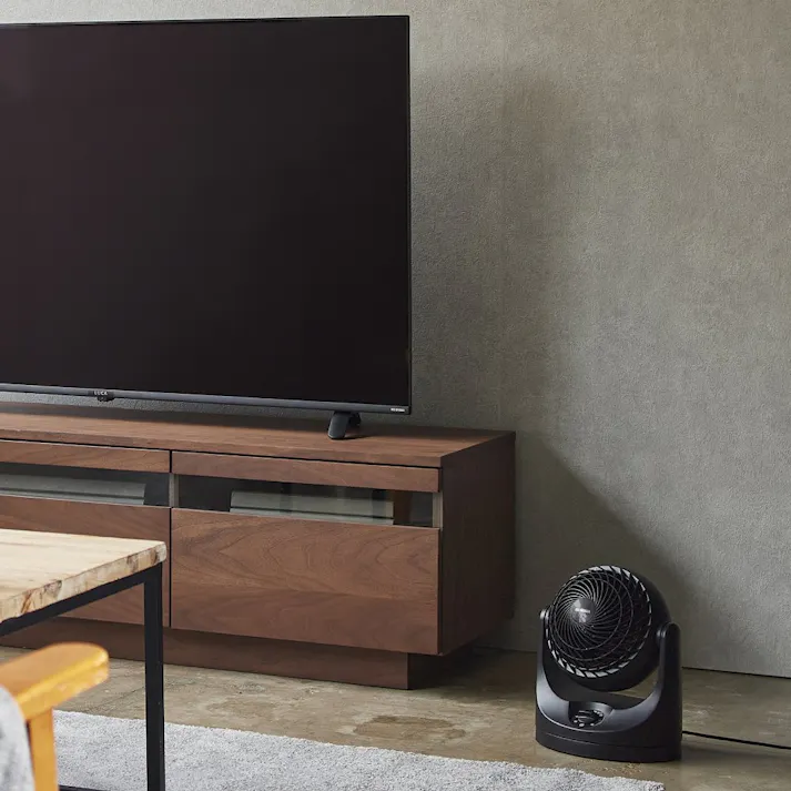 アイリスオーヤマ サーキュレーター 8畳 首振り マカロン型 PCF-MKM15-B ブラック 循環 空気 サーキュレーター 4967576470278【別送品】