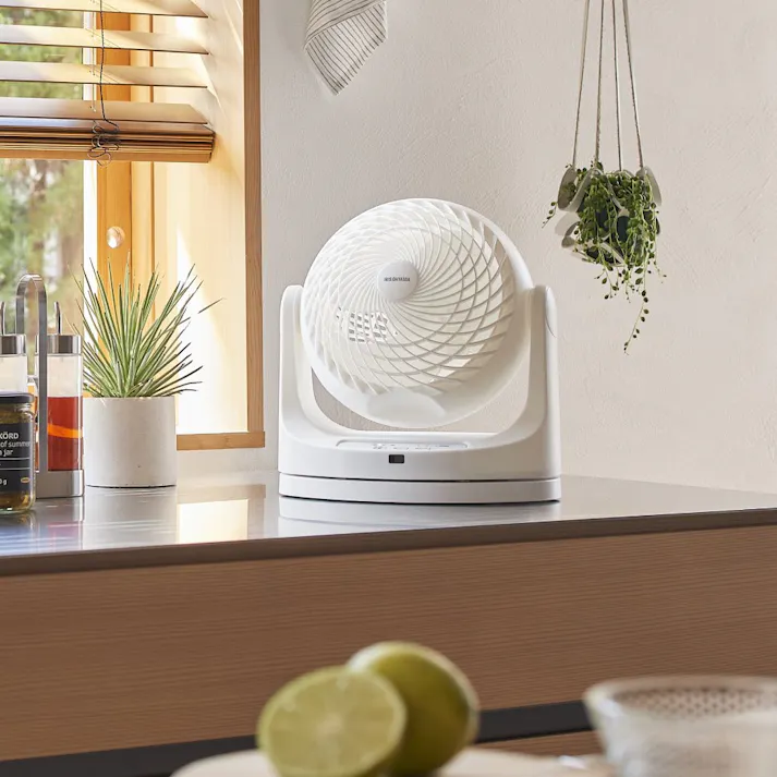 アイリスオーヤマ サーキュレーター 14畳 リモコン首振り マカロン型 PCF-MKC18-W ホワイト 循環 空気 サーキュレーター 4967576470292【別送品】