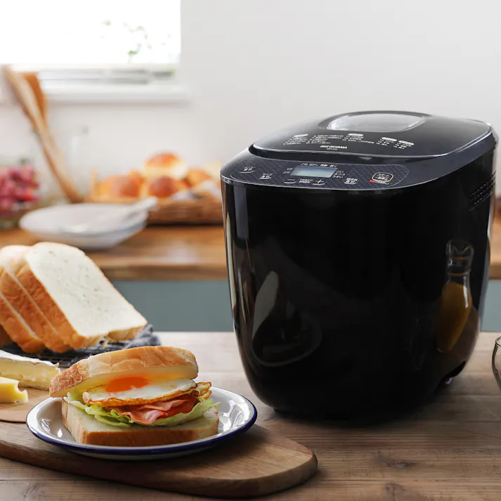 アイリスオーヤマ ホームベーカリー IBM-020-B ブラック 調理家電 キッチン パン キッチン 4967576471817【別送品】