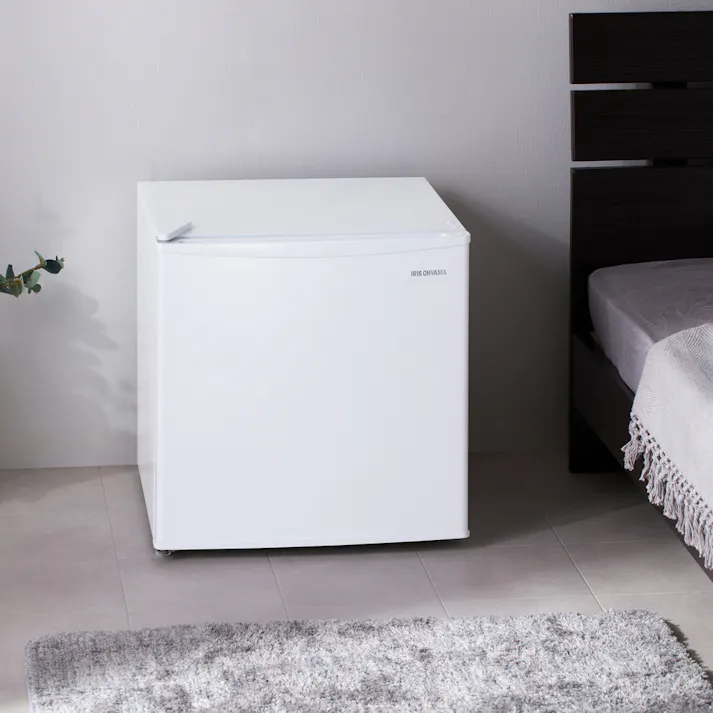 アイリスオーヤマ 冷蔵庫45L IRSD-5AL-W ホワイト 冷蔵庫 小型 コンパクト 一人暮らし 4967576511889【別送品】