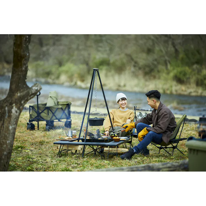 アイリスオーヤマ 焚き火テーブル TKB-TB98 ブラック キャンプ バーベキュー レジャー用品 4967576601887【別送品】