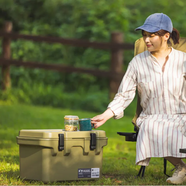 アイリスオーヤマ HUGEL クーラーボックス 20L TC-20 カーキ キャンプ 釣り クーラーボックス 4967576618489【別送品】
