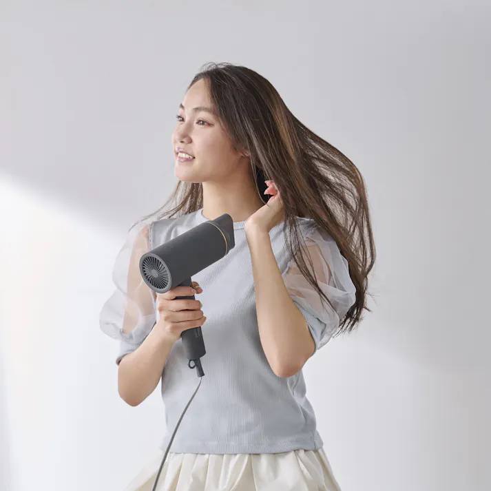 アイリスオーヤマ イオンドライヤー HDR-M201-H ダークグレー 理美容 髪 ドライヤー 4967576618977【別送品】