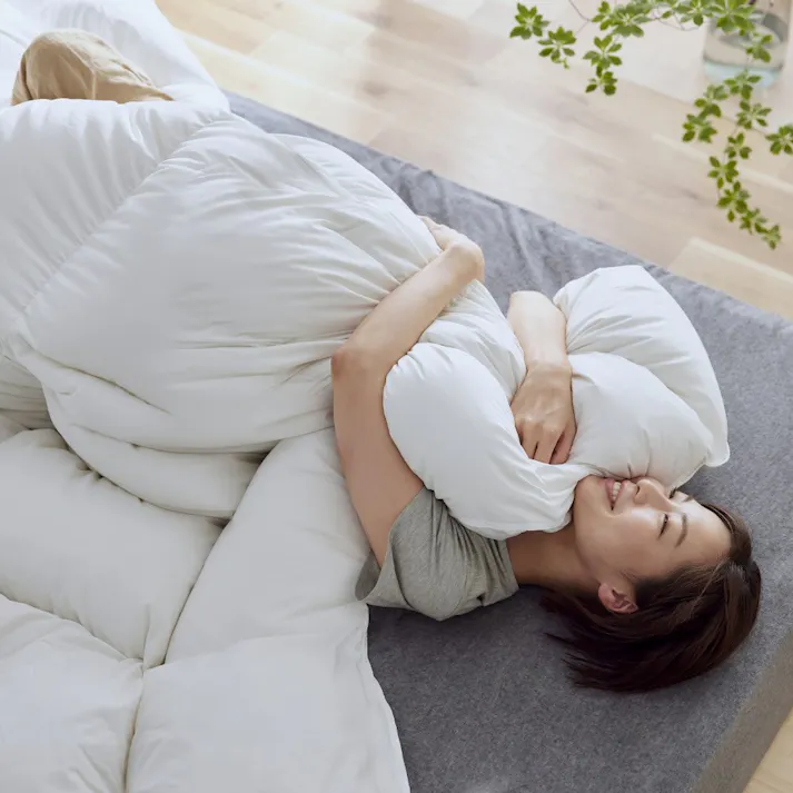 アイリスオーヤマ 羽毛ふとん KKF-WD9008-SDL アイボリー 掛け布団 あったか 4967576634519【別送品】