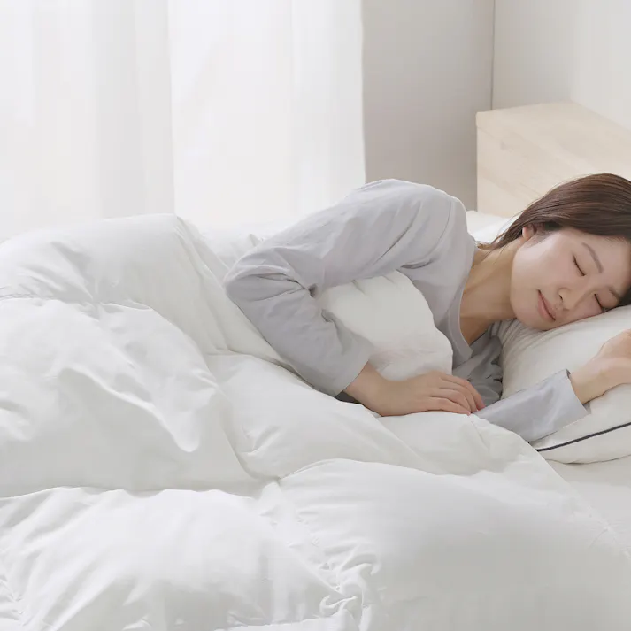 アイリスオーヤマ 羽毛ふとん KKF-WD9004-DL アイボリー 掛け布団 あったか 4967576634540【別送品】