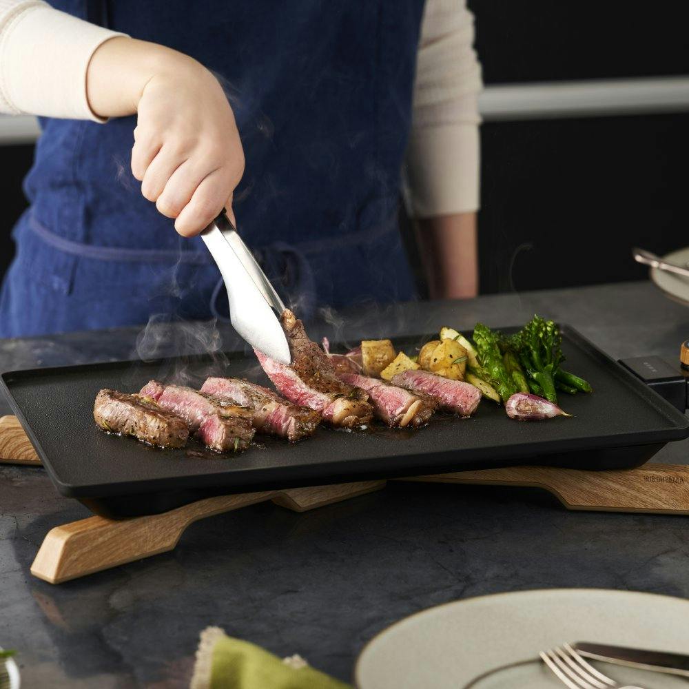 【新品未使用】アイリスオーヤマ　薄型ホットプレート　IHU-A10-B ホットプレート 薄型 IHU-A10-B ブラック H296765 │アイリス