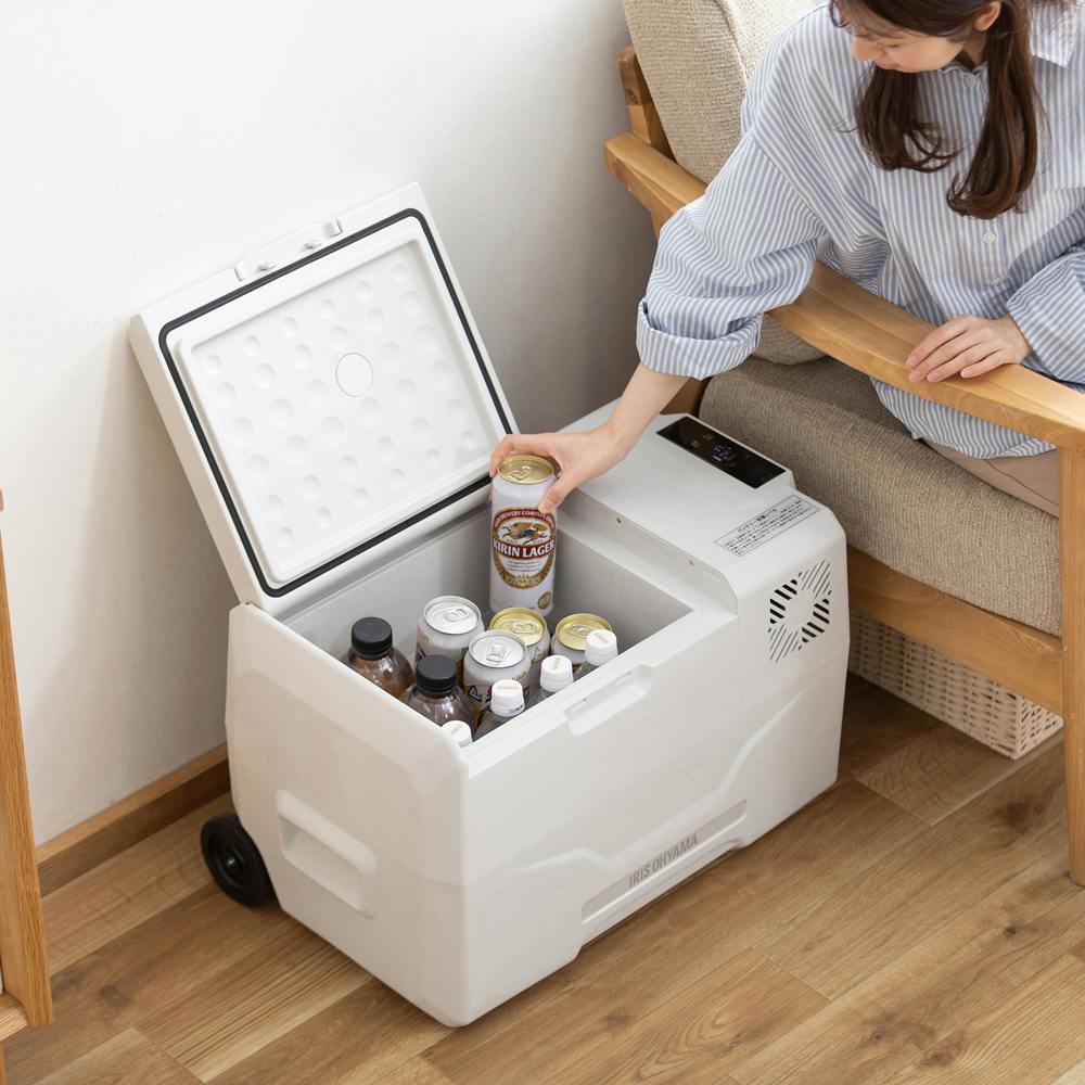 アイリスオーヤマ ポータブル冷蔵冷凍庫30L IPD-3B-W ホワイト 冷蔵庫