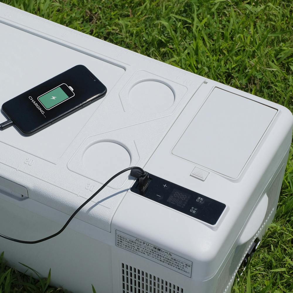 アイリスオーヤマ 充電式ポータブル冷蔵冷凍庫15L IPD-B2A-W ホワイト