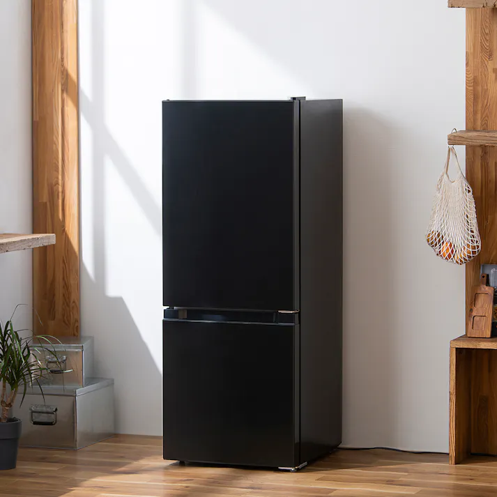 アイリスオーヤマ 冷凍冷蔵庫 133L IRSD-13A-B ブラック 冷蔵庫 大容量 冷凍食品 保存 ストック 4967576673419【別送品】