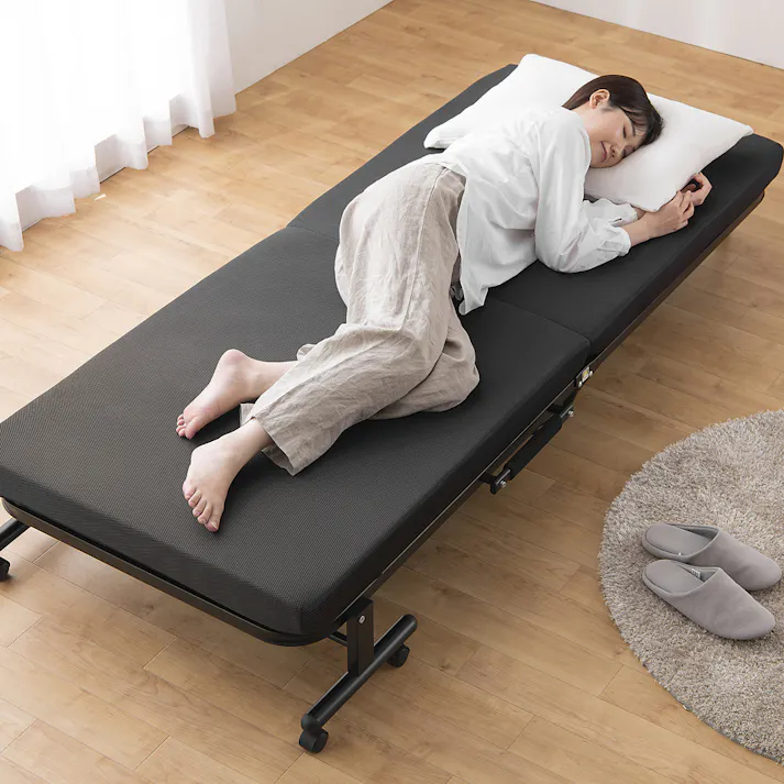 アイリスオーヤマ 折りたたみベッド OTBSS-KR ブラック 寝室 睡眠 ベッド 折りたたみ コンパクト 4967576682596【別送品】
