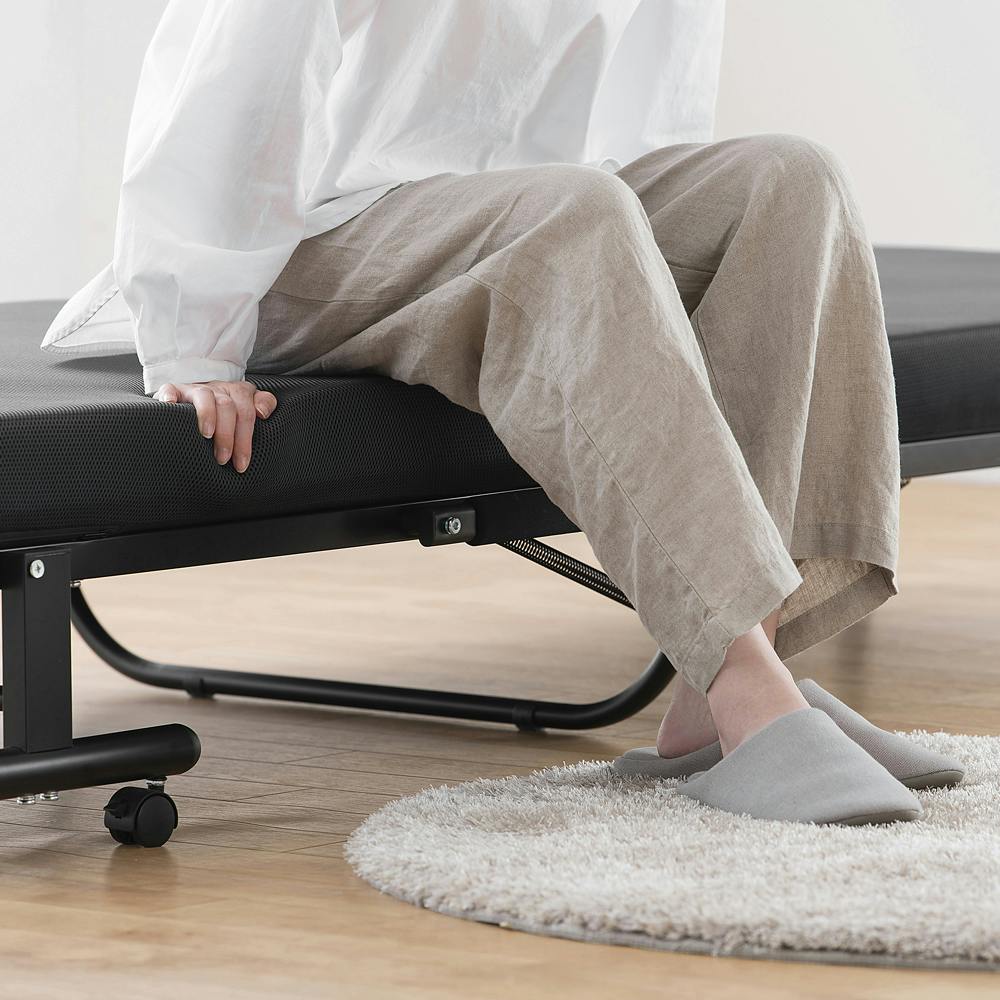 アイリスオーヤマ 折りたたみベッド OTBSS-KR ブラック 寝室 睡眠