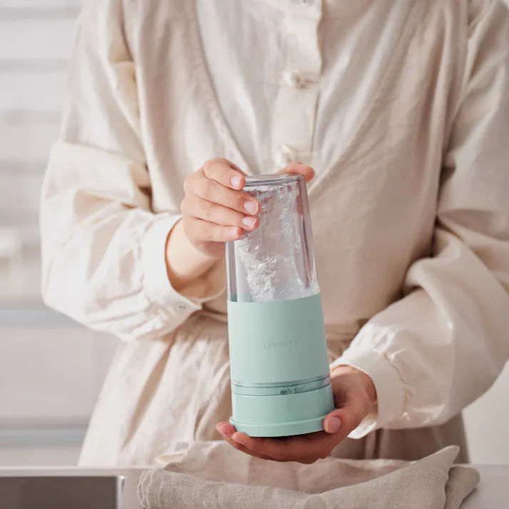 アイリスオーヤマ コードレスブレンダー IBB-C301-G ミントグリーン 調理家電 キッチン 回転刃物 4967576684187【別送品】