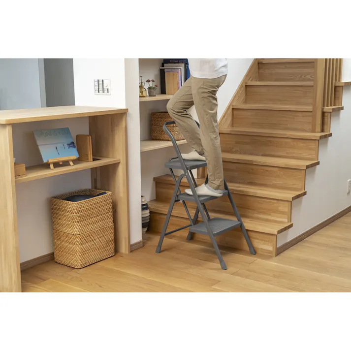 アイリスオーヤマ 折りたたみステップ3段 OSU-3R ダークグレー はしご 脚立 キッチン 4967576692069【別送品】