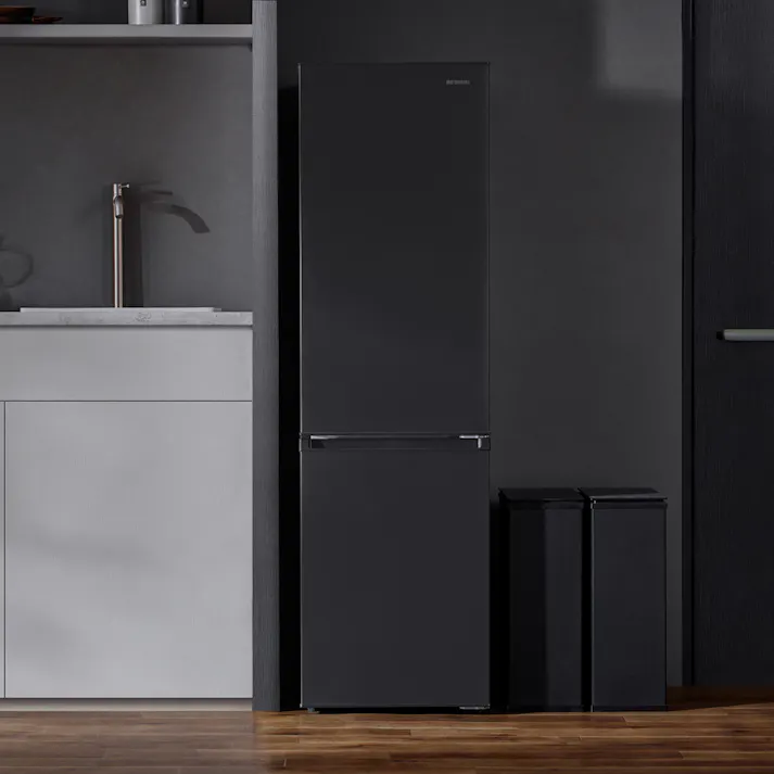 アイリスオーヤマ 冷凍冷蔵庫 170L IRSD-17A-B ブラック 冷蔵庫 大容量 冷凍食品 保存 ストック 4967576697279【別送品】