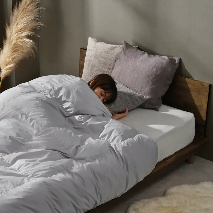 アイリスオーヤマ 人工羽毛立体二層掛け布団 KKF-WSB16-SD グレー 掛け布団 あったか 4967576740470【別送品】