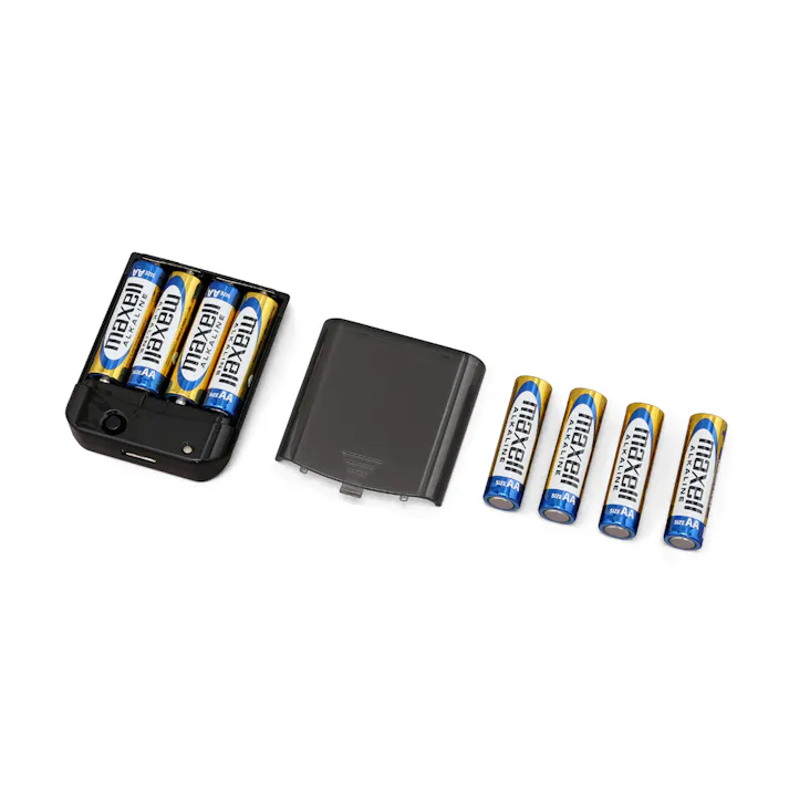 アイリスオーヤマ 防災用乾電池式携帯充電器 ブラック 7.8×6.3×2cm BC-K8【別送品】